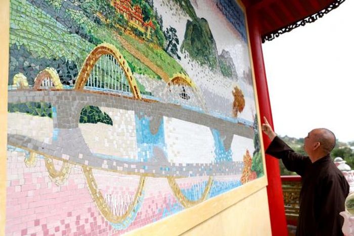 Bộ tranh sứ độc bản tại chùa Quán Thế Âm – Ngũ Hành Sơn xác lập kỷ lục Việt Nam