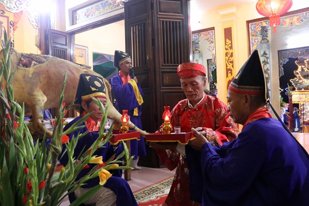 le-hoi-cau-ngu-tai-thua-thien-hue-mong-muon-ngu-dan-duoc-binh-an-truoc-song-gio