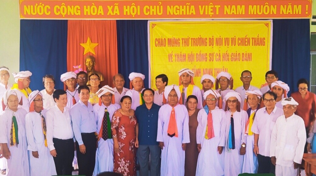 thu-truong-bo-noi-vu-vu-chien-thang-tham-chuc-mung-hoi-dong-su-ca-hoi-giao-ba-ni-tinh-ninh-thuan