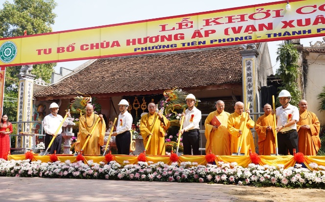 truong-ban-ton-giao-chinh-phu-vu-hoai-bac-tham-du-le-khoi-cong-du-an-tu-bo-chua-huong-ap-thuoc-khu-di-tich-ly-nam-de-tinh-thai-nguyen