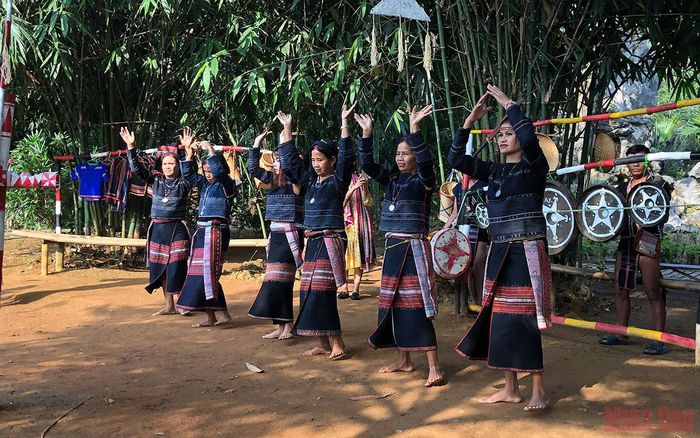 ngay-hoi-sac-xuan-tren-moi-mien-to-quoc