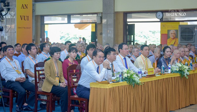 thu-truong-bo-noi-vu-vu-chien-thang-tham-du-le-ky-niem-100-nam-ngay-sinh-to-su-minh-dang-quang