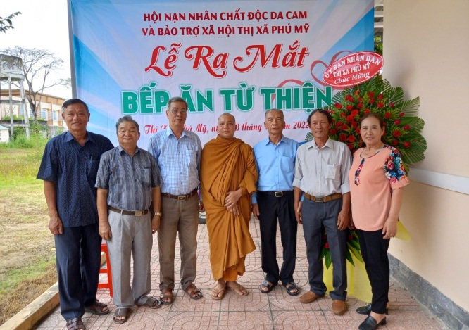 ra-mat-bep-an-tu-thien-tai-thi-xa-phu-my-tinh-ba-ria-vung-tau