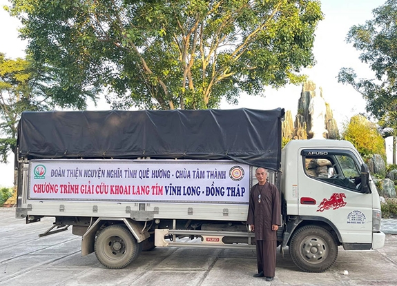 tinh-nhan-van-bac-ai-tinh-than-cong-dong-cao-dep-la-net-tuong-dong-noi-bat-trong-hoat-dong-tu-thien-nhan-dao-cua-cac-ton-giao-tinh-dong-thap