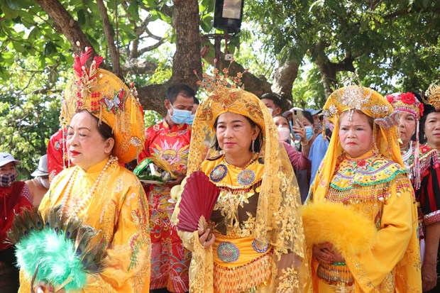 le-hoi-thap-ba-ponagar-tuong-nho-thien-y-a-na-thanh-mau