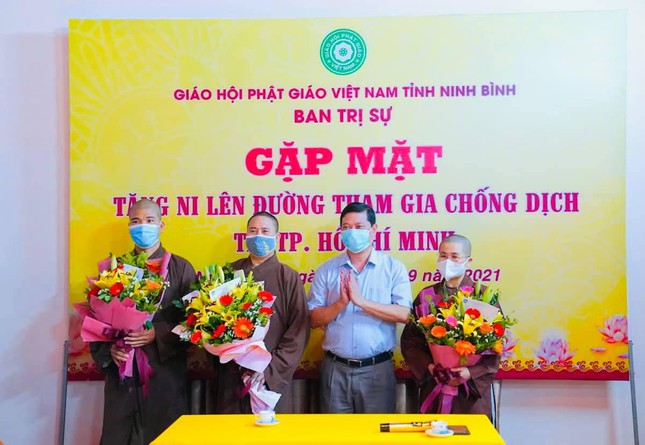 gap-mat-dong-vien-chuc-sac-phat-giao-tham-gia-ho-tro-cong-tac-phong-chong-dich-covid-19