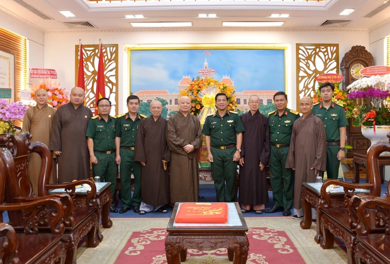 ban-tri-su-phat-giao-tphcm-chuc-mung-78-nam-ngay-thanh-lap-quan-doi-nhan-dan-viet-nam