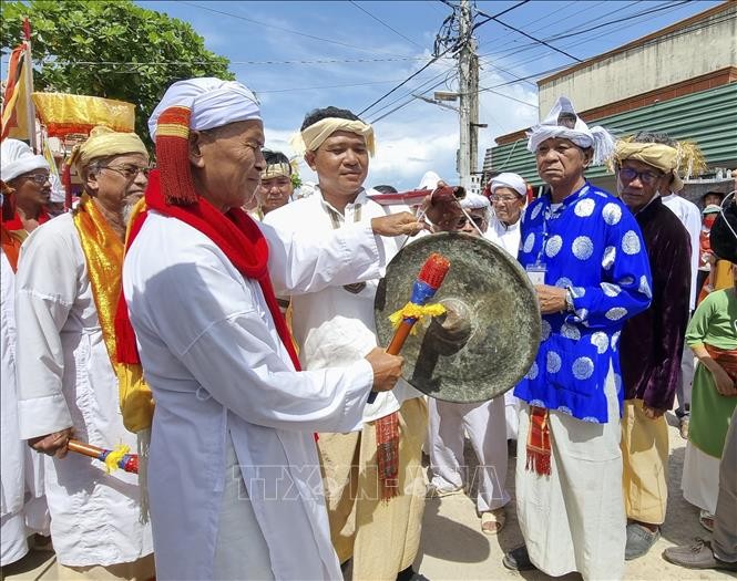 dong-bao-cham-ninh-thuan-vui-don-le-hoi-kate-2022