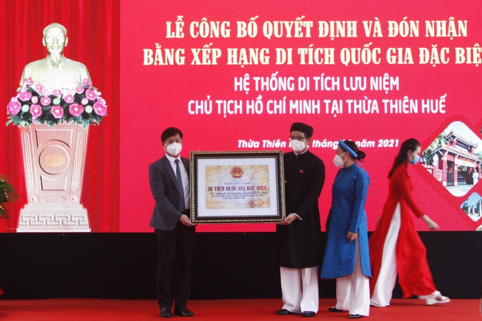 don-nhan-bang-xep-hang-di-tich-quoc-gia-dac-biet-he-thong-luu-niem-chu-tich-ho-chi-minh