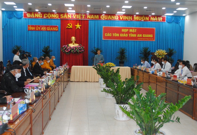 tinh-uy-an-giang-ghi-nhan-su-dong-gop-cua-cac-to-chuc-ton-giao