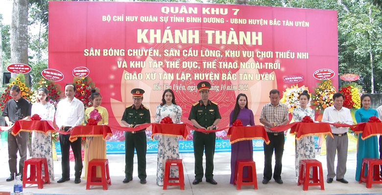 khanh-thanh-cong-trinh-the-duc-the-thao-khu-vui-choi-thieu-nhi-tai-giao-xu-tan-lap