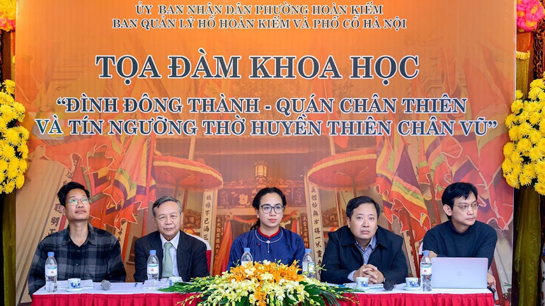 Tọa đàm khoa học về đình Đông Thành và tín ngưỡng thờ Đức Huyền Thiên Chân Vũ toa-dam-khoa-hoc-ve-dinh-dong-thanh-va-tin-nguong-tho-duc-huyen-thien-chan-vu