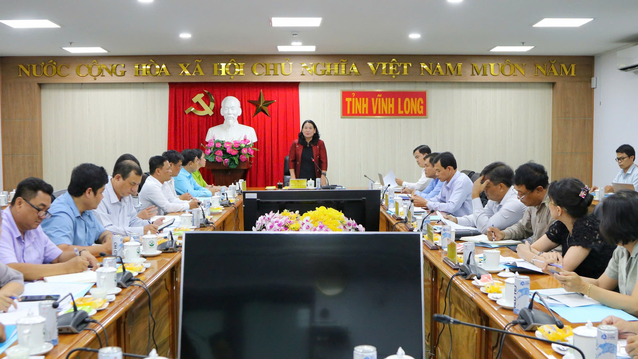 chu-dong-nam-chac-tinh-hinh-dan-toc-tin-nguong-ton-giao-tren-dia-ban-tinh-vinh-long